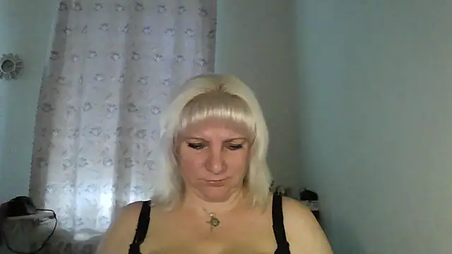 Snapshot of MeilomaWesa chatting on November 16, 2025, 10:53 am MeilomaWesa online show from November 16, 2025, 10:53 am