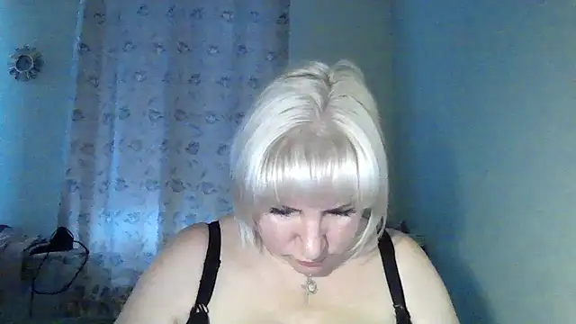 Snapshot of MeilomaWesa chatting on December 20, 2025, 10:18 am MeilomaWesa online show from December 20, 2025, 10:18 am