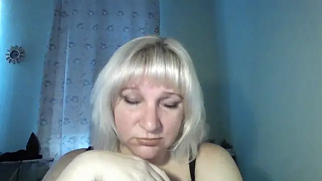 Snapshot of MeilomaWesa chatting on November 4, 2025, 12:09 pm MeilomaWesa online show from November 4, 2025, 12:09 pm