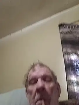 cmagic9 online show from November 6, 2025, 4:33 pm