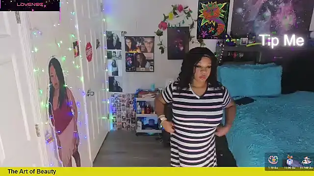 Snapshot of temptressbeauty24 chatting on December 4, 2025, 9:03 pm temptressbeauty24 online show from December 4, 2025, 9:03 pm