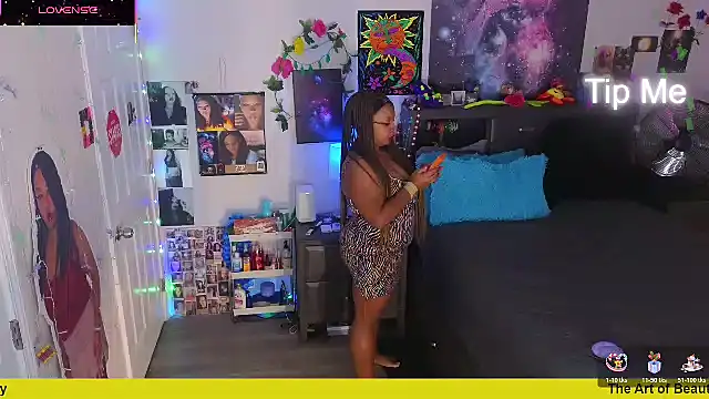 Snapshot of temptressbeauty24 chatting on December 5, 2025, 10:36 am temptressbeauty24 online show from December 5, 2025, 10:36 am