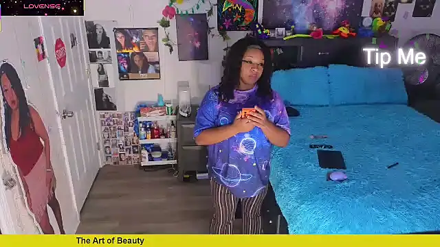 Snapshot of temptressbeauty24 chatting on November 25, 2025, 5:19 am temptressbeauty24 online show from November 25, 2025, 5:19 am