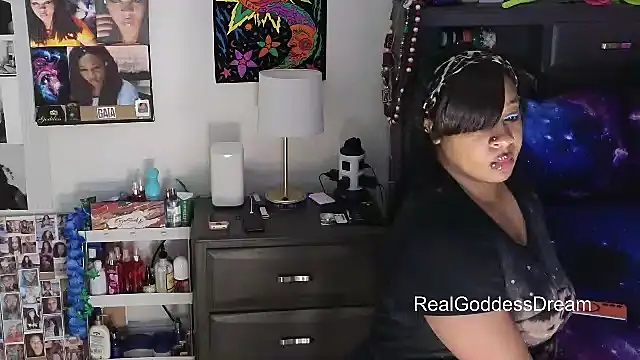 temptressbeauty24 online show from January 13, 2026, 6:28 am