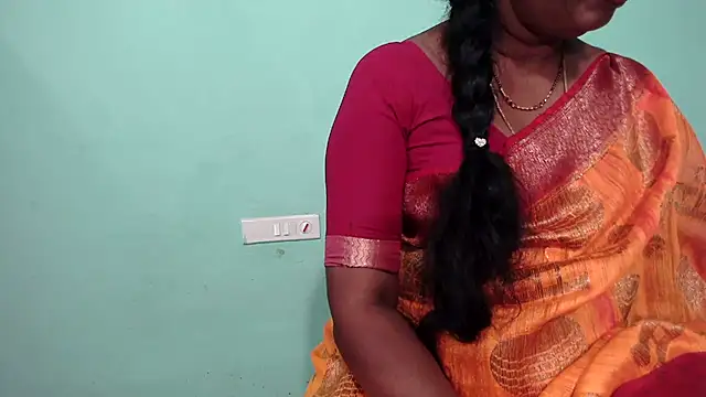 Snapshot of shrutitelugu69 chatting on March 20, 2026, 7:20 am shrutitelugu69 online show from March 20, 2026, 7:20 am