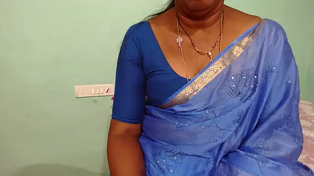 Snapshot of shrutitelugu69 chatting on March 4, 2026, 2:25 pm shrutitelugu69 online show from March 4, 2026, 2:25 pm