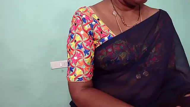 Snapshot of shrutitelugu69 chatting on March 24, 2026, 1:33 pm shrutitelugu69 online show from March 24, 2026, 1:33 pm