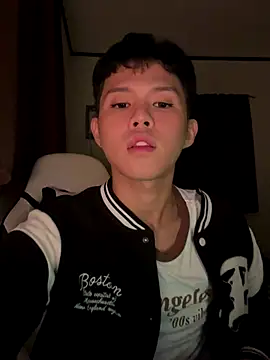 Snapshot of Plaxtique chatting on October 17, 2025, 10:18 am Plaxtique online show from October 17, 2025, 10:18 am