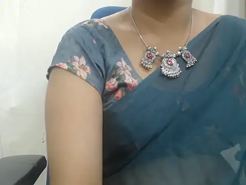 Lovely Siri 23 online show from November 9, 2025, 7:07 pm