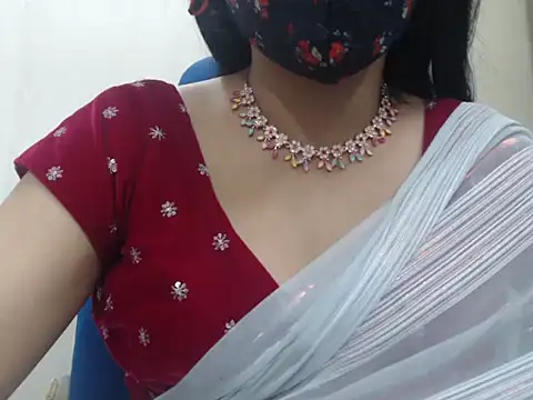 Lovely Siri 23 online show from December 13, 2025, 8:04 pm