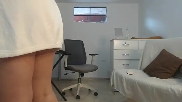 ammarahot7777 online show from February 2, 2026, 3:33 pm