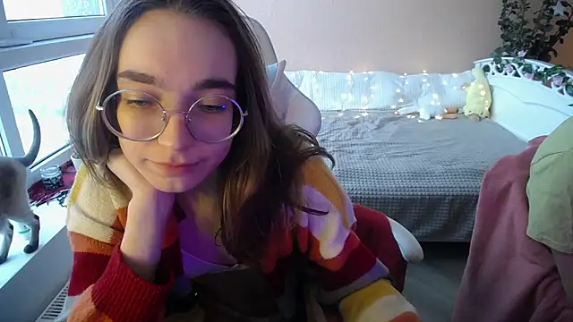 Snapshot of MissLinaDream chatting on February 20, 2025, 2:35 pm MissLinaDream online show from February 20, 2025, 2:35 pm