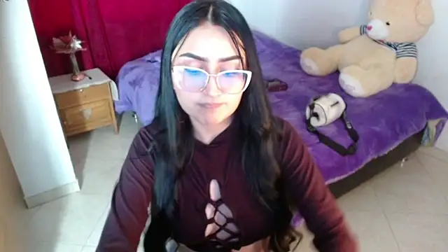 Tiffani Williams online show from April 11, 2026, 10:57 pm