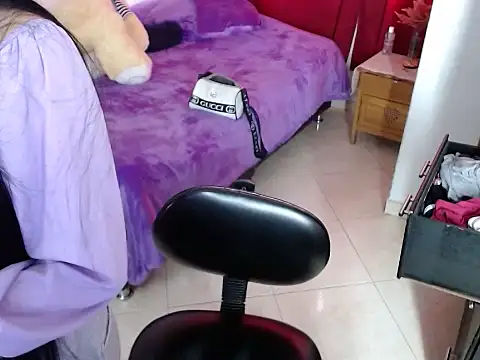 Tiffani Williams online show from March 18, 2026, 8:32 pm