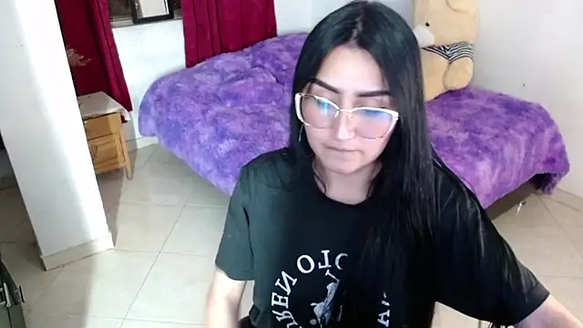 Snapshot of Tiffani_Williams chatting on February 24, 2026, 11:27 pm Tiffani Williams online show from February 24, 2026, 11:27 pm