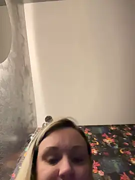 Bella-Tight online show from February 14, 2026, 9:15 pm