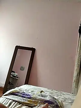 loiradiva29 online show from March 18, 2025, 10:50 am