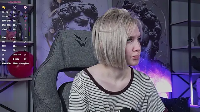 Snapshot of ReiYosimoto chatting on February 19, 2026, 3:31 pm ReiYosimoto online show from February 19, 2026, 3:31 pm