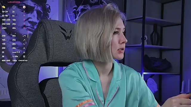 Snapshot of ReiYosimoto chatting on February 22, 2026, 5:47 pm ReiYosimoto online show from February 22, 2026, 5:47 pm