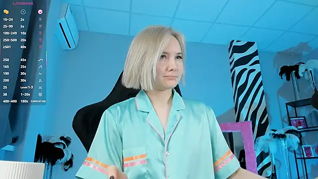 Snapshot of ReiYosimoto chatting on February 21, 2026, 8:44 pm ReiYosimoto online show from February 21, 2026, 8:44 pm