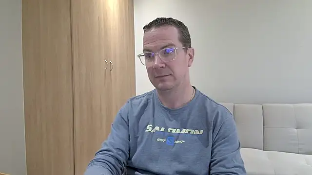 Snapshot of BrettJ81 chatting on May 25, 2026, 2:16 pm BrettJ81 online show from May 25, 2026, 2:16 pm