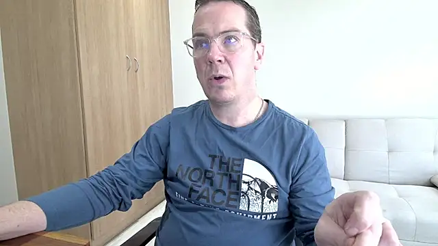 Snapshot of BrettJ81 chatting on May 24, 2026, 1:33 pm BrettJ81 online show from May 24, 2026, 1:33 pm