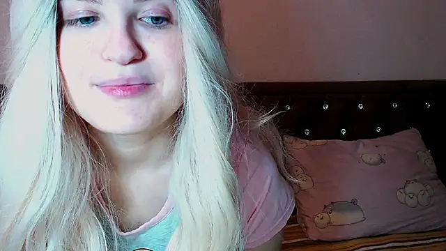 Sara4uu online show from September 26, 2025, 11:11 pm