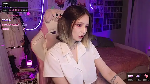 Snapshot of Evie_Ro chatting on October 11, 2025, 2:56 am Evie Ro online show from October 11, 2025, 2:56 am