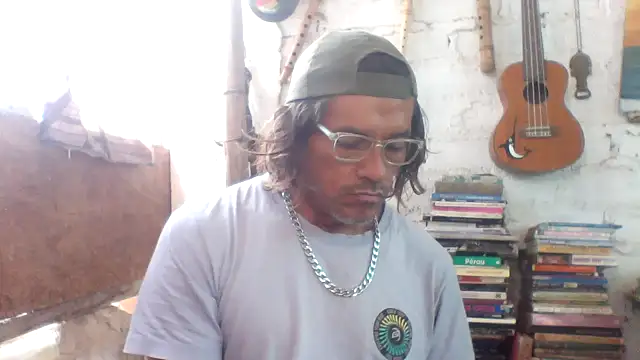 Snapshot of kvr27 chatting on April 24, 2026, 1:02 pm kvr27 online show from April 24, 2026, 1:02 pm