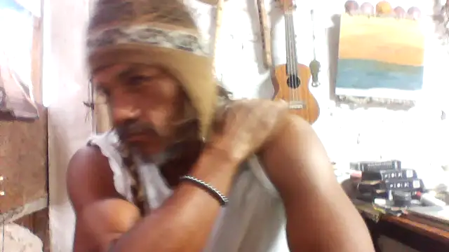 Snapshot of kvr27 chatting on April 22, 2026, 11:39 am kvr27 online show from April 22, 2026, 11:39 am