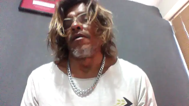 Snapshot of kvr27 chatting on May 14, 2026, 12:46 pm kvr27 online show from May 14, 2026, 12:46 pm