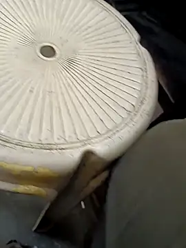 Snapshot of u_wan_me chatting on November 20, 2025, 2:07 pm u wan me online show from November 20, 2025, 2:07 pm