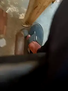 Snapshot of u_wan_me chatting on October 7, 2025, 4:35 am u wan me online show from October 7, 2025, 4:35 am