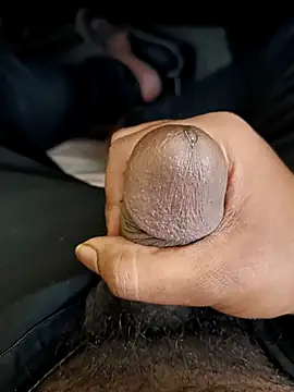 Snapshot of u_wan_me chatting on November 30, 2025, 12:50 pm u wan me online show from November 30, 2025, 12:50 pm