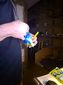 Snapshot of leahcimnikral chatting on September 18, 2025, 8:28 am leahcimnikral online show from September 18, 2025, 8:28 am