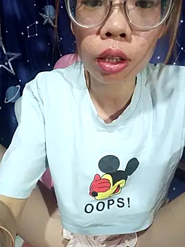 Snapshot of __Mai-love19__ chatting on June 14, 2026, 8:37 am Mai-love19 online show from June 14, 2026, 8:37 am