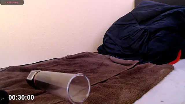 Snapshot of -sluttyass- chatting on November 15, 2025, 12:03 am -sluttyass- online show from November 15, 2025, 12:03 am