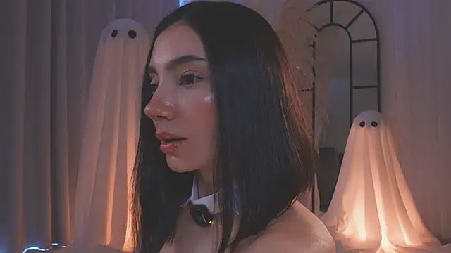 Snapshot of AmyArmstrong chatting on October 28, 2025, 7:57 pm AmyArmstrong online show from October 28, 2025, 7:57 pm