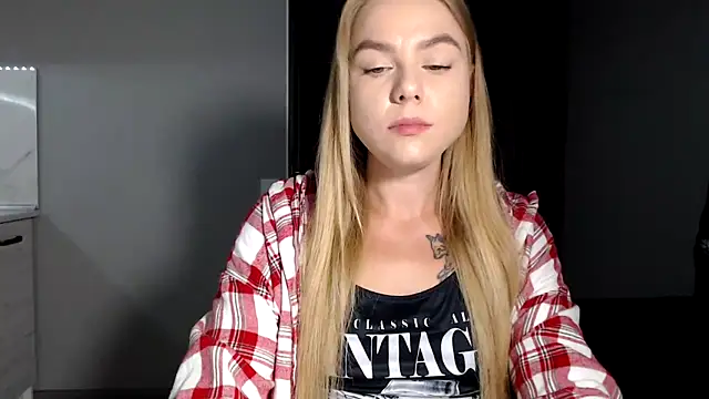 Snapshot of Sunbeam_ chatting on September 16, 2025, 7:48 pm Sunbeam online show from September 16, 2025, 7:48 pm