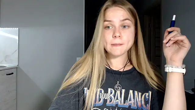 Snapshot of Sunbeam_ chatting on June 11, 2026, 9:34 pm Sunbeam online show from June 11, 2026, 9:34 pm
