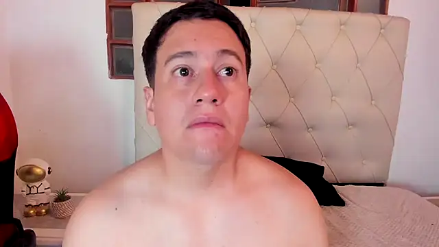 Snapshot of oliver_price1 chatting on November 29, 2025, 1:50 am oliver price1 online show from November 29, 2025, 1:50 am