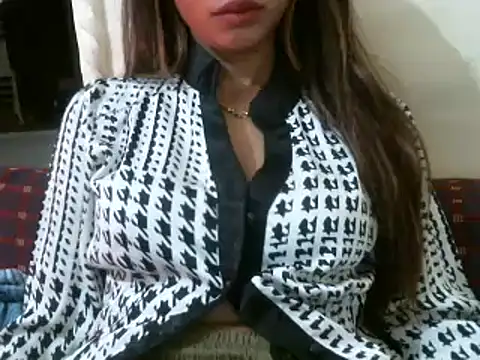 Snapshot of Munni_badnamm chatting on February 7, 2025, 9:37 pm Munni badnamm online show from February 7, 2025, 9:37 pm