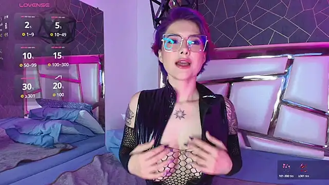 Snapshot of Annie_Swan chatting on November 5, 2025, 12:41 pm Annie Swan online show from November 5, 2025, 12:41 pm