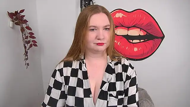 Snapshot of LaraDream chatting on April 7, 2026, 1:57 pm LaraDream online show from April 7, 2026, 1:57 pm