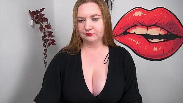 Snapshot of LaraDream chatting on April 19, 2026, 6:43 pm LaraDream online show from April 19, 2026, 6:43 pm