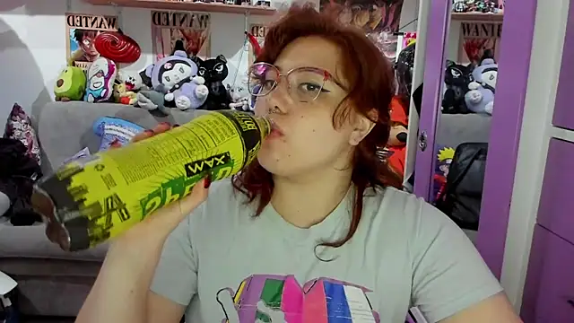 Snapshot of soficammy chatting on March 12, 2025, 12:31 am soficammy online show from March 12, 2025, 12:31 am