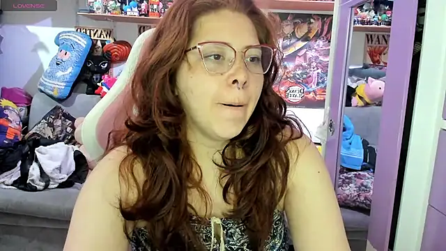 Snapshot of soficammy chatting on May 3, 2026, 9:40 pm soficammy online show from May 3, 2026, 9:40 pm