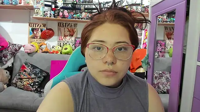 Snapshot of soficammy chatting on December 4, 2025, 9:47 pm soficammy online show from December 4, 2025, 9:47 pm