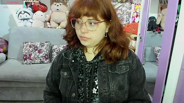 Snapshot of soficammy chatting on February 18, 2025, 12:59 am soficammy online show from February 18, 2025, 12:59 am