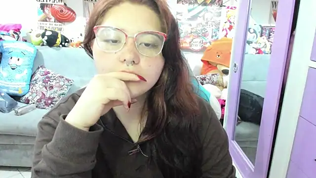 Snapshot of soficammy chatting on October 3, 2025, 8:43 pm soficammy online show from October 3, 2025, 8:43 pm